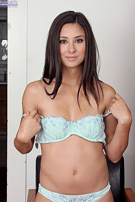 Fine babe Ryan Reese spreads her irresistible shaved twat up close - Image 10 of 20  in Pussy category   featuring Ryan Reese 