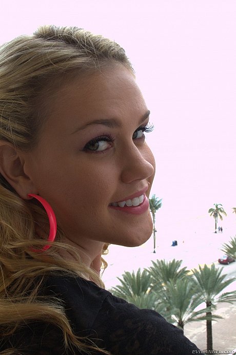 Wild girl GF chick with natural tits Roxy Raye shows off her tight anus - Image 6 of 16  in Close Up category   featuring Roxy Raye 