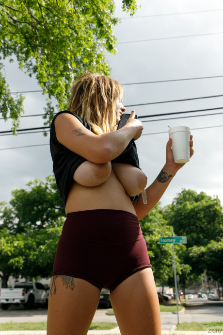 All-natural babe Gabbie Carter flashing her gigantic boobies in public - #778631