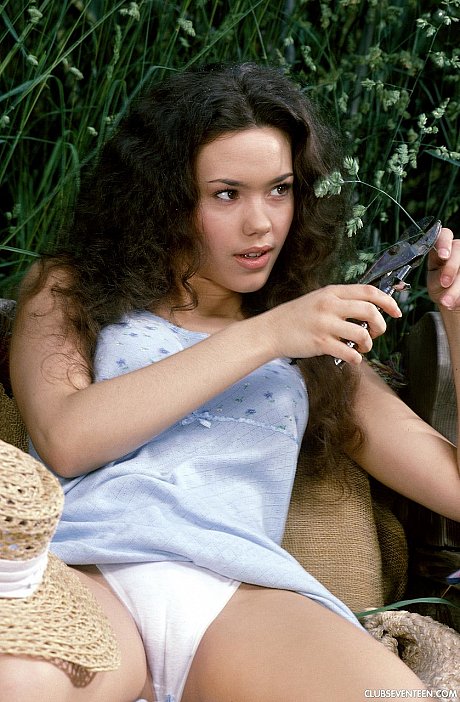 Club Seventeen performed by Sylvie naked XXX - Image 2 of 20  in Pussy category   featuring Sylvie 