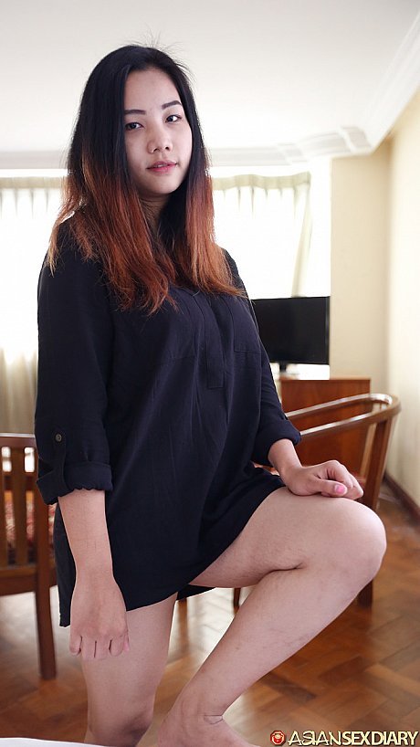 Gorgeous asian babe Meew shows off her gorgeous enormous boobies up close - Image 4 of 20  in Pussy category   featuring Meew 