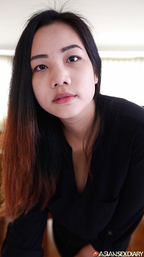 Gorgeous asian babe Meew shows off her gorgeous enormous boobies up close - Image 5 of 20  in Pussy category   featuring Meew 