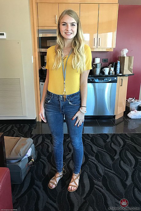 Slender blondy babe Hannah Hawthorne giving arousing views of her thick twat - Image 7 of 20  in Pussy category   featuring Hannah Hawthorne