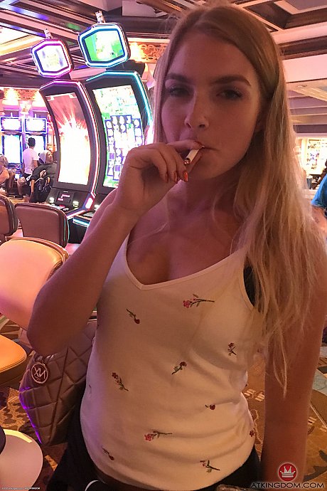 Slender blondy babe Hannah Hawthorne giving arousing views of her thick twat - Image 20 of 20  in Pussy category   featuring Hannah Hawthorne