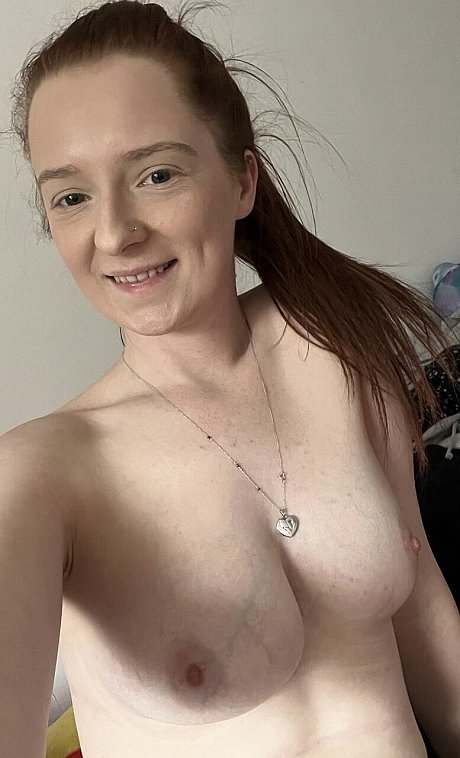 OnlyFans ginger Shannen undressed Porn Pics - Image 1 of 10  in Babe category  