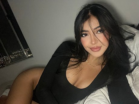 OnlyFans Viviana Vitale starring Viviana Vitale Hot Images - Image 5 of 20  in Legs category   featuring Viviana Vitale 