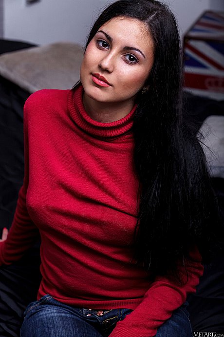 Met Art starring Azzura XXX Porn Pics - Image 1 of 21  in Model category   featuring Azzura 