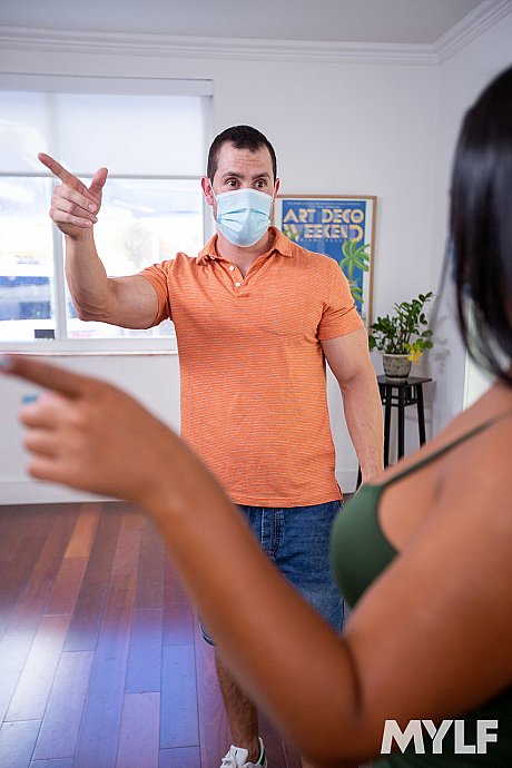 Buxom latina Rose Monroe exposes her giant fakes and takes a dong - Image 3 of 20  in Latina category   featuring Rose Monroe, Duncan Saint 