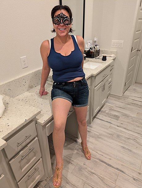 OnlyFans Bad fiance hispanic naked Pics - Image 4 of 10  in Spreading category   featuring Novimilo 