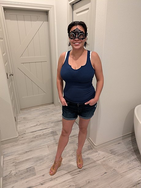 OnlyFans Bad fiance hispanic naked Pics - Image 5 of 10  in Spreading category   featuring Novimilo 