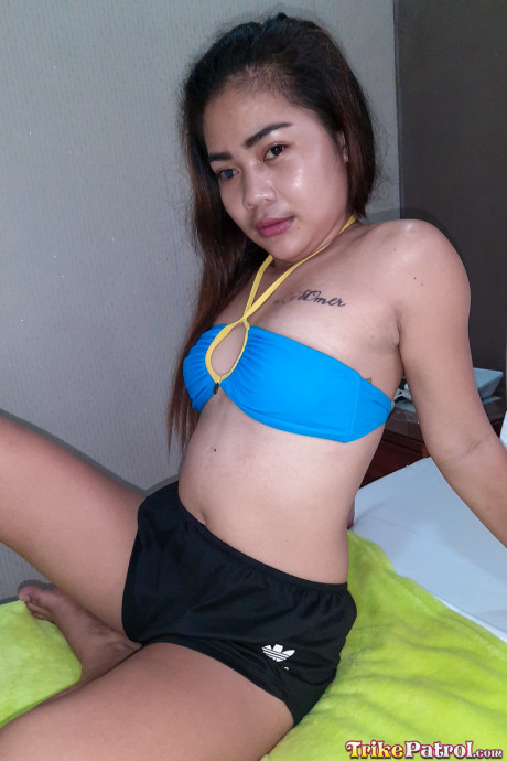 Amateur Filipina Christin Malaki	strips nude & takes a schlong up her hairy muff - #769073