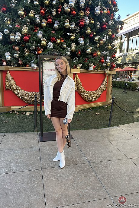 Petite teen Maria Kazi exposing her tasty feet and holes up close - Image 19 of 21  in Teen category   featuring Maria Kazi 