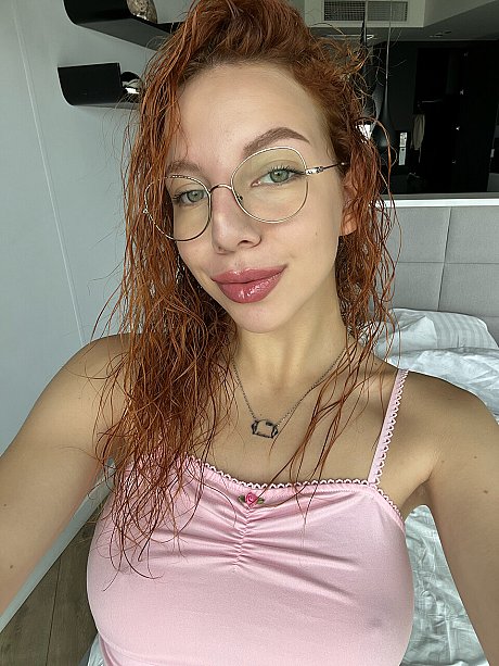 OnlyFans Rachel Blush starring Rachel Blush nude XXX - Image 11 of 15  in Outdoor category   featuring Rachel Blush 