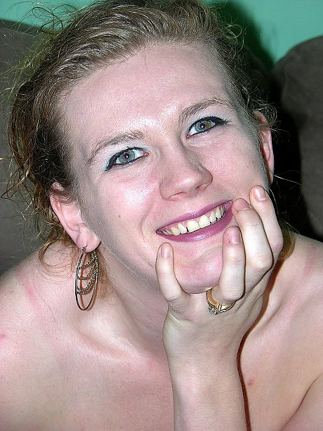 Amateur mom Chastity Sinn unveils he natural breasts and rubs her clit - Image 20 of 20  in Pussy category   featuring Chastity Sinn 