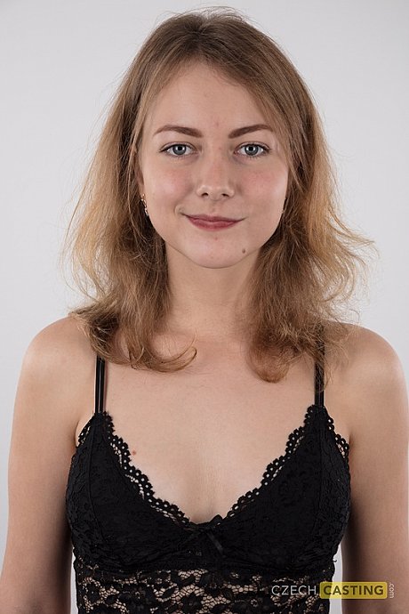 Amateur skank GF chick Svetlana stands clothed and then undressed as the day she was born - Image 4 of 20  in Close Up category   featuring Svetlana 