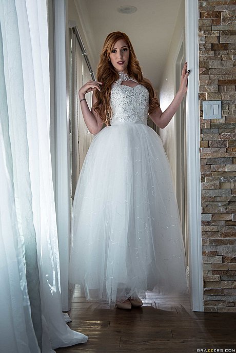 Sleazy bride Lauren Phillips flaunts her big melons & mounts a hung dude - Image 1 of 21  in Cum In Mouth category   featuring Lauren Phillips, Johnny Sins 