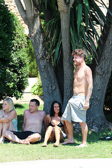 Kinky amateur Mea Melone gets a snatch licking & a sleazy dicking in public - Image 13 of 20  in Outdoor category   featuring Luke Hotrod, Mea Melone 