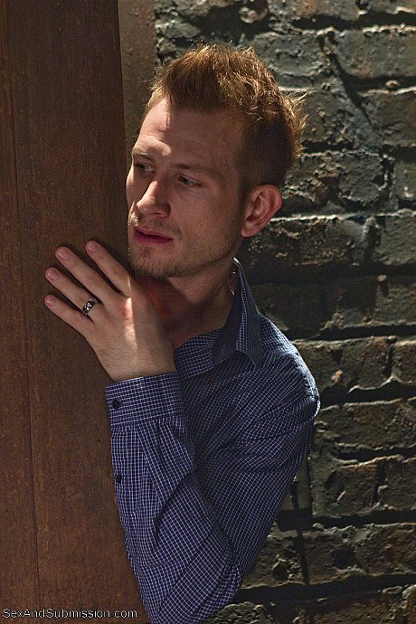 Yellow-haired babe Carter Cruise gets her pussy stuffed in rough action - Image 6 of 20  in Bondage category   featuring Bill Bailey, Carter Cruise 