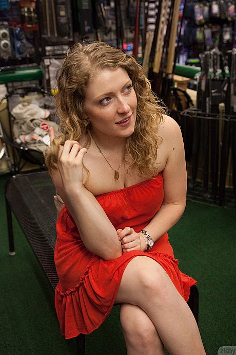 Wild amateur babe Rhyan Hensch flashes her round booty in public - Image 8 of 10  in Outdoor category   featuring Rhyan Hensch 