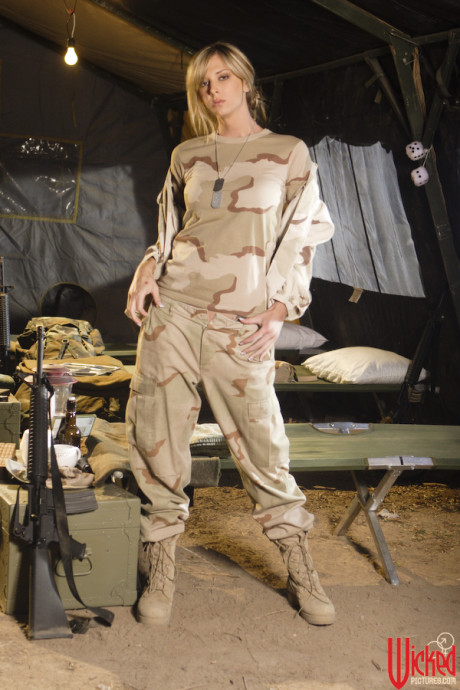 Yellow-haired military babe Brooke Banner does a fine striptease in her uniform - #1110425