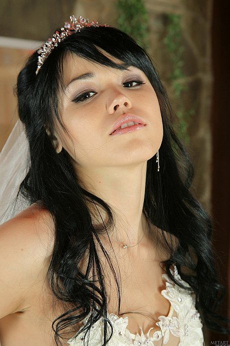 Met Art performed by Vivien A nude Gallery - Image 3 of 21  in Model category   featuring Vivien A 