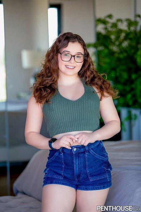 Penthouse Gold performed by Leana Lovings Hot Pics - Gallery #47598