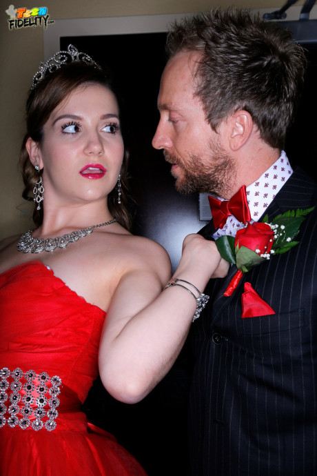 Cougar Kasey Warner poked hard by the teacher who came at prom with her - #1236269