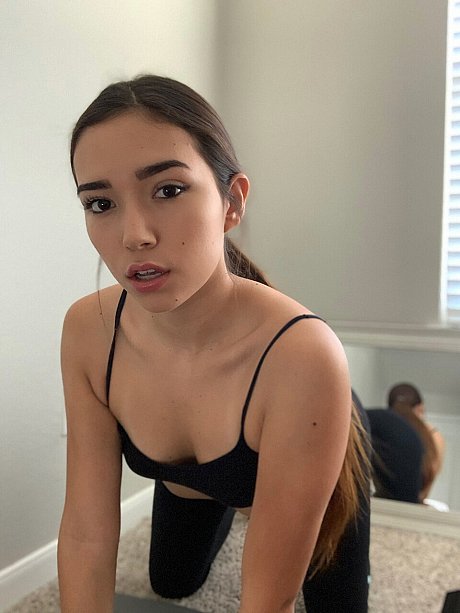 Brunette beauty Samly Puff models a few outfits during naked action - Image 8 of 20  in Teen category   featuring Samly Puff 