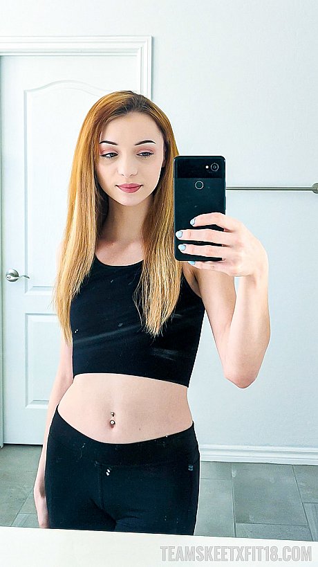 Stunning cute teen Cecelia Taylor takes nudes showing her tiny melons & her hot booty - Image 9 of 20  in Teen category   featuring Cecelia Taylor 