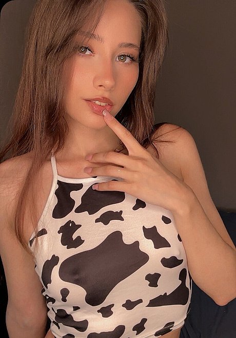 OnlyFans Silver J Fox featuring Silver J Fox Porn Gallery - Image 4 of 21  in Model category   featuring Silver J Fox 