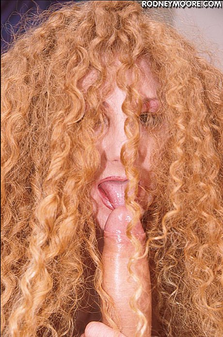 Curly-haired amateur Annie Body poses nude before giving a lovely lovely blowjob - Image 7 of 20  in Pussy category   featuring Annie Body 