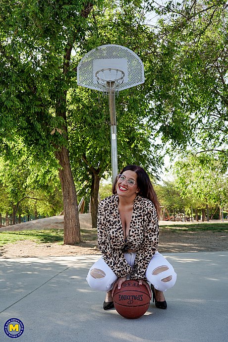 Hot MILF Lya Lips seduces a basketballer and takes his boner anally - Image 3 of 21  in Amateur category   featuring Cris Angelo, Lya Lips 