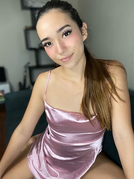 OnlyFans Samlypuff performed by Samly Puff Porn Photos - Image 18 of 20  in Model category   featuring Samly Puff 