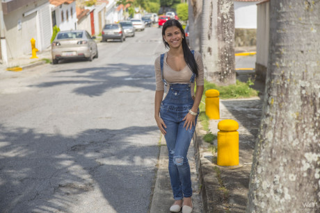 Cute hispanic teen Denisse Gomez flaunts her ravishing figure in jeans - #457965
