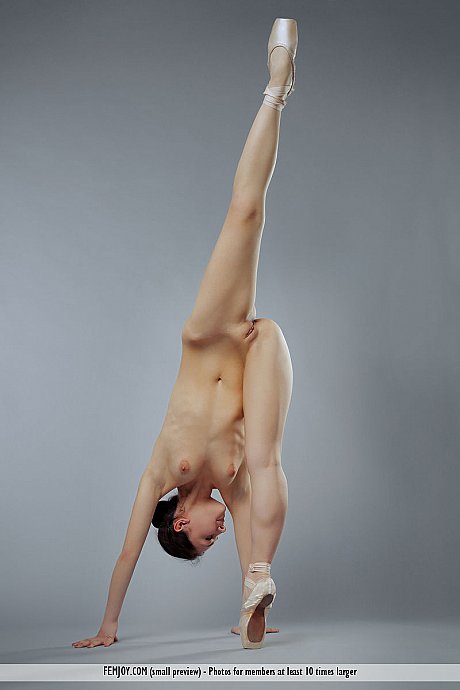 Solo chick GF broad Meli X show off her undressed sweetie and flexibility in ballerina shoes - Image 7 of 16  in Model category   featuring Meli X 