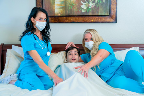Middle-age nurses Reagan Foxx & Alura Jenson have a 3some with a young teen patient - #616477