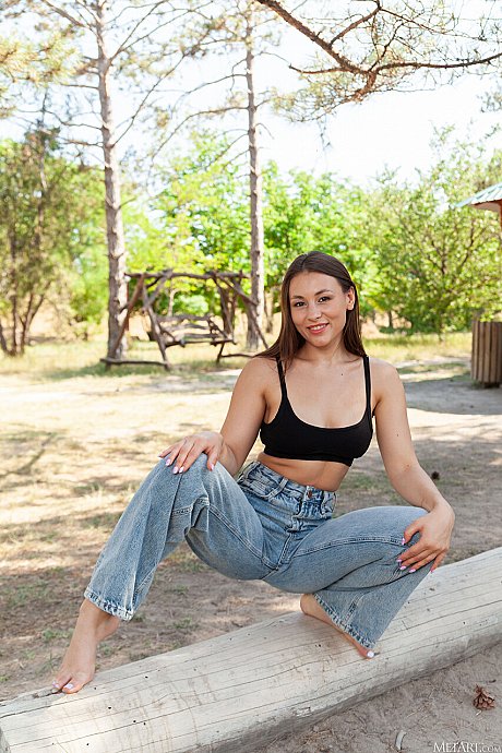 Met Art performed by Sumiko nude Photos - Image 4 of 21  in Amateur category   featuring Sumiko 