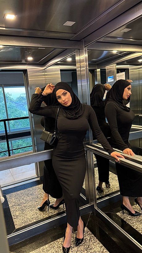 OnlyFans Leila Onyx XXX Gallery - Image 5 of 20  in Model category  