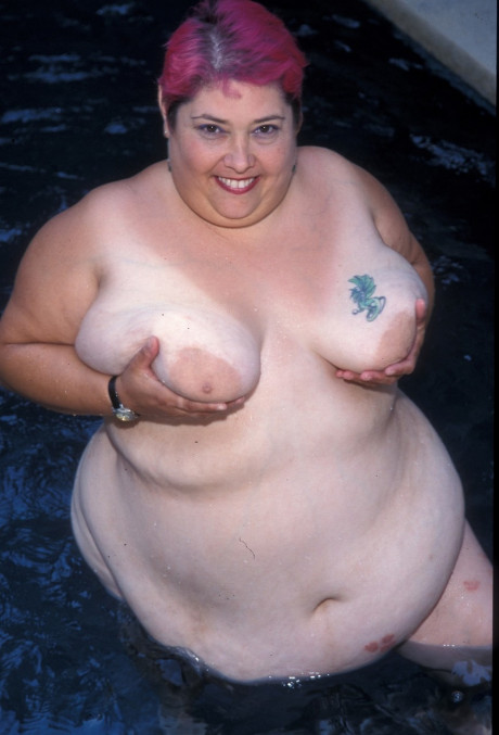 Charming BBW Cadence Harden stripping and posing booty undressed poolside - #1174335