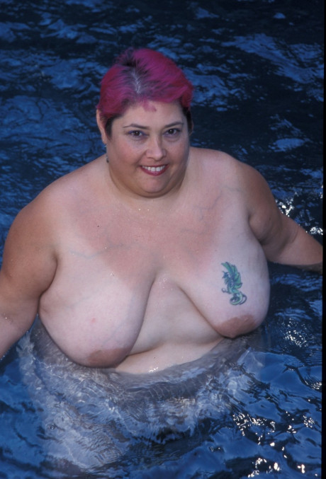 Charming BBW Cadence Harden stripping and posing booty undressed poolside - #1174336