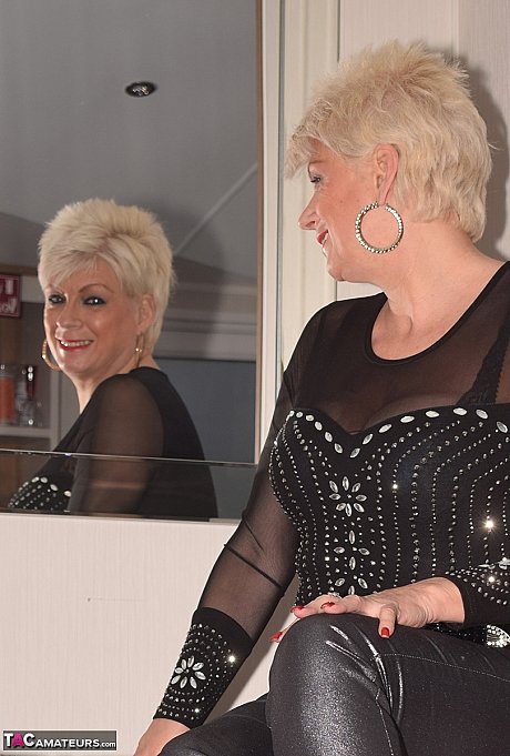 Lovely old skank woman Dimonty removes black leather pants before showing her cunt - Image 3 of 16  in Spreading category   featuring Dimonty 
