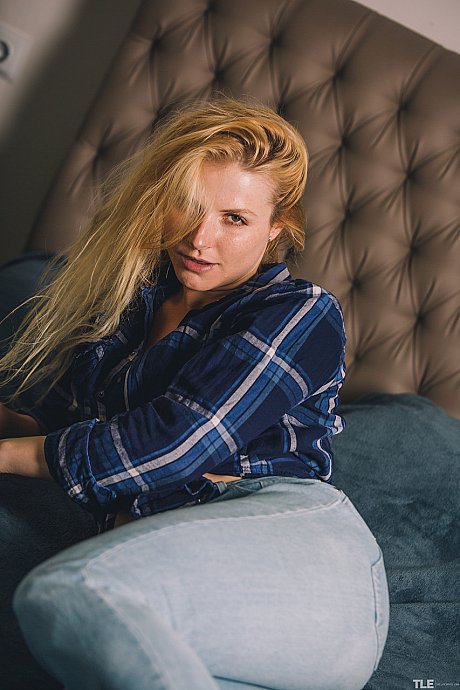 The Life Erotic performed by Jade XXX Pictures - Image 3 of 21   featuring Jade 