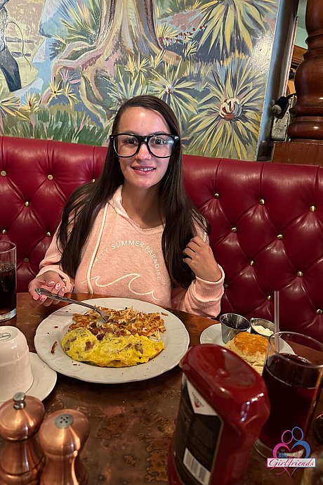 ATK Girlfriends Sex Photos - Image 1 of 21  in Amateur category   featuring Summer Renee