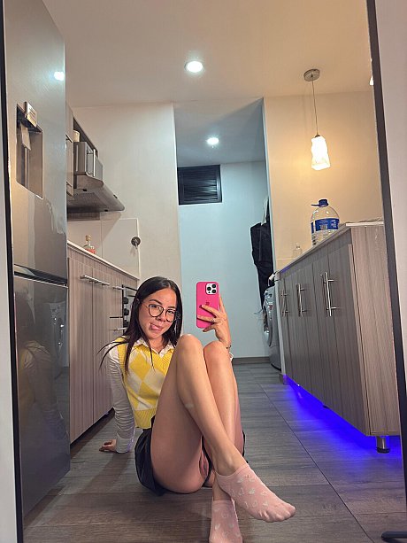 Blowketing performed by Angelsmall nude Pictures - Image 4 of 18  in Teen category   featuring Angelsmall 
