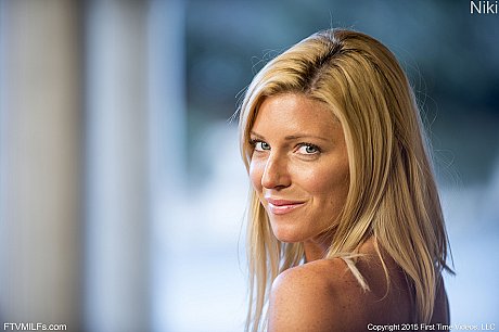 Yellow-haired MILF in high heels flashes undressed upskirt & bares hot tits outdoors - Image 12 of 15  in Legs category   featuring Nikki Lee Young 