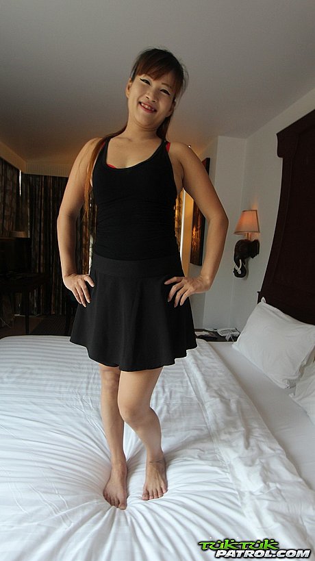 Gorgeous chinese babe Woaw loves hardcore POV sex & takes a facial - Image 5 of 21  in Pussy category   featuring Woaw 