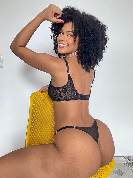 OnlyFans Lisa Brazilian Babe Lisa Brazilian Babe - Image 18 of 20  in Model category   featuring Lisa Brazilian Babe 