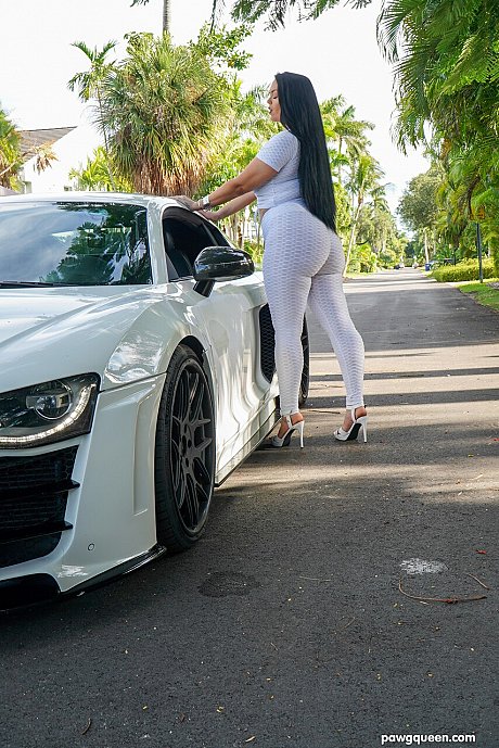 PAWG Queen starring Ryan Smiles Sex Pictures - Image 5 of 21  in Ass category   featuring Ryan Smiles 