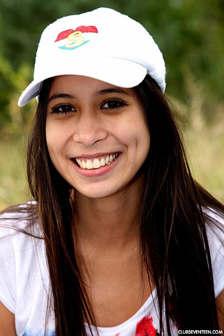 Club Seventeen starring Paula O Porn Pics - Image 18 of 21  in Masturbation category   featuring Paula O 