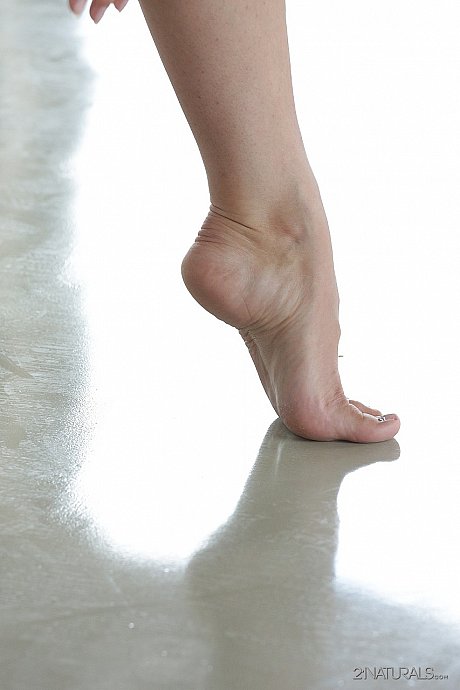 Erotic blonde babe Lina Napoli in bodysuit flaunting her fine feet & toes - Image 12 of 16  in Legs category   featuring Lina Napoli 